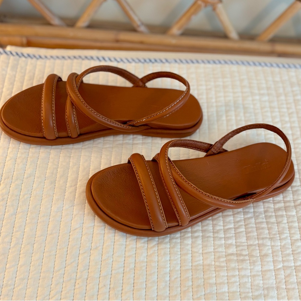 NEW OluKai Strappy Sandals